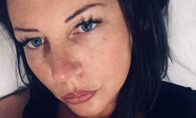 “Sto bene!”: ma poi si accascia e muore dopo l’incidente. Sgomento per la tragedia di Sara