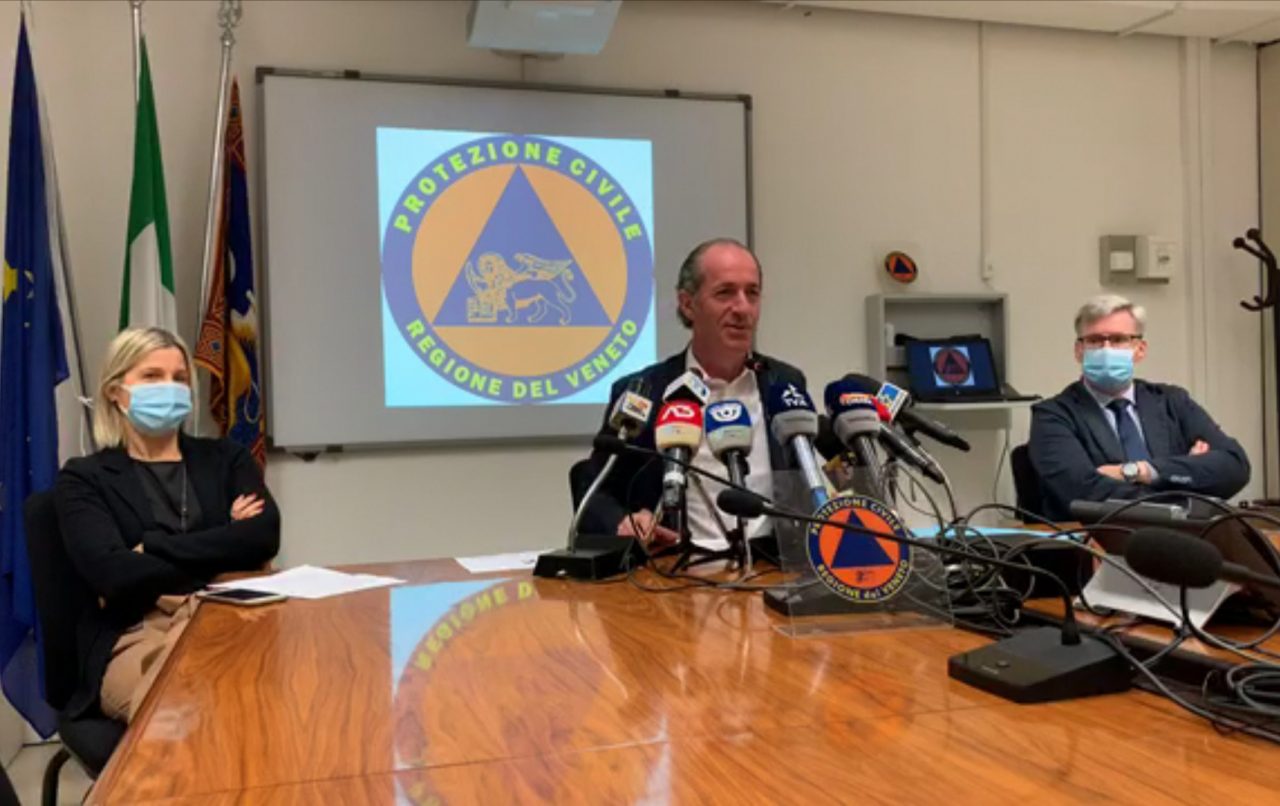 Zaia: “Bisogna cambiare il protocollo, chiediamo di poter fare i test rapidi in classe”