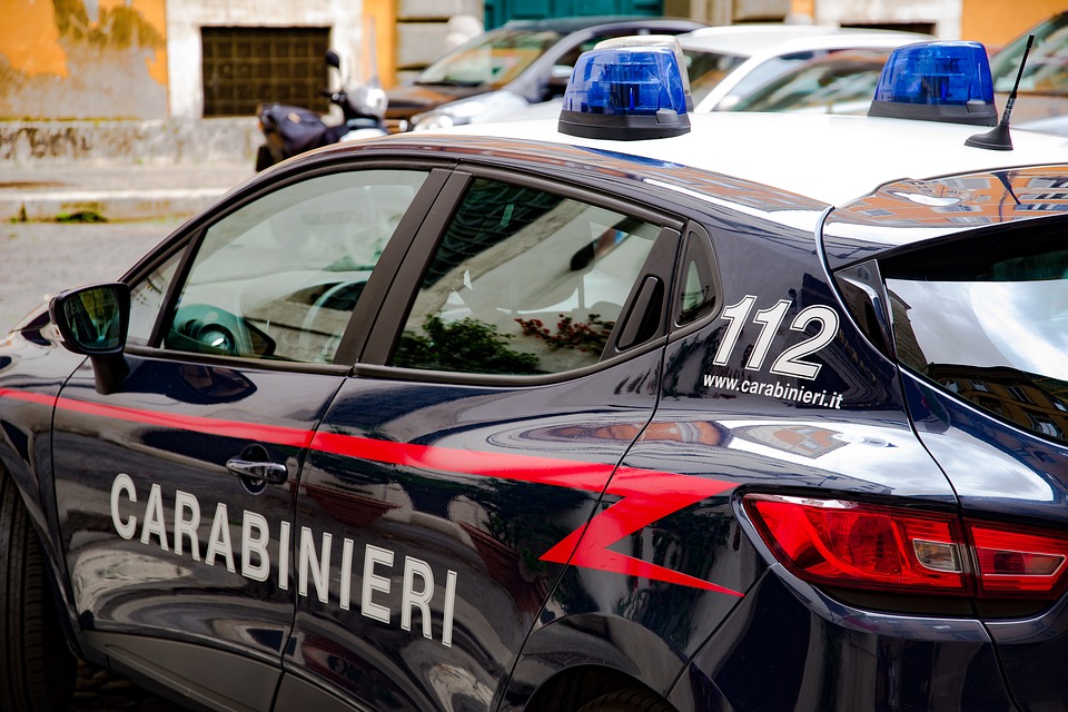 Cocaina nascosta negli slip: arrestato pusher 20enne