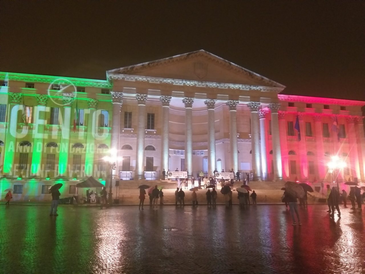 Cento anni dell’A.N.A. Verona: il tricolore illumina Piazza Bra – Gallery