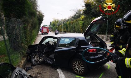 Incidente a Bardolino: 66enne finisce contro un muretto e rimane incastrato nell'auto