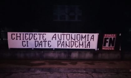Zaia contestato a Rovigo da Forza Nuova: “Chiedete autonomia, ci date pandemia!”