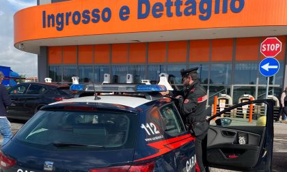 Ruba materiale idraulico al Bricoman: arrestato 50enne con precedenti per furto