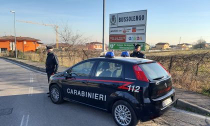 Scarcerato per consentirgli di disintossicarsi dall'alcol viene trovato ubriaco