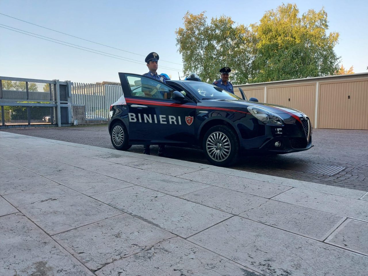 Condannato ai domiciliari per reati di riciclaggio ma si rende irreperibile: rintracciato a Peschiera del Garda