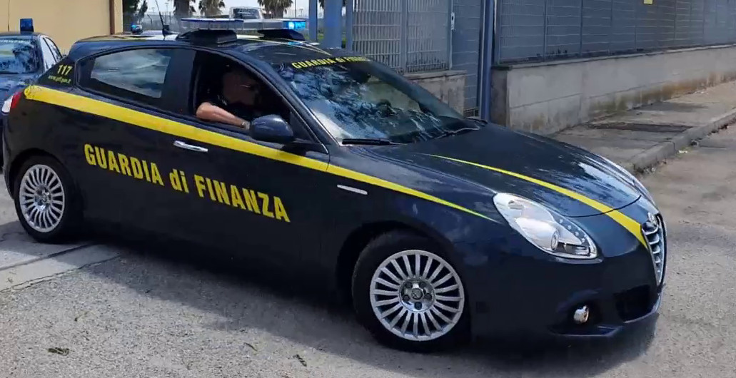 Operazione “free fuel”: arrestate 3 persone per evasione fiscale, sequestrati beni per 79 milioni