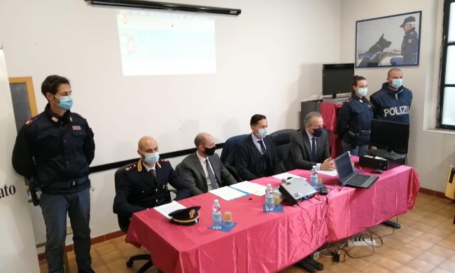 Agenzia di Verona gestiva le pratiche per ottenere la falsa cittadinanza in cambio di denaro