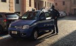 Sorpreso mentre fruga all’interno di un’auto in sosta a Verona