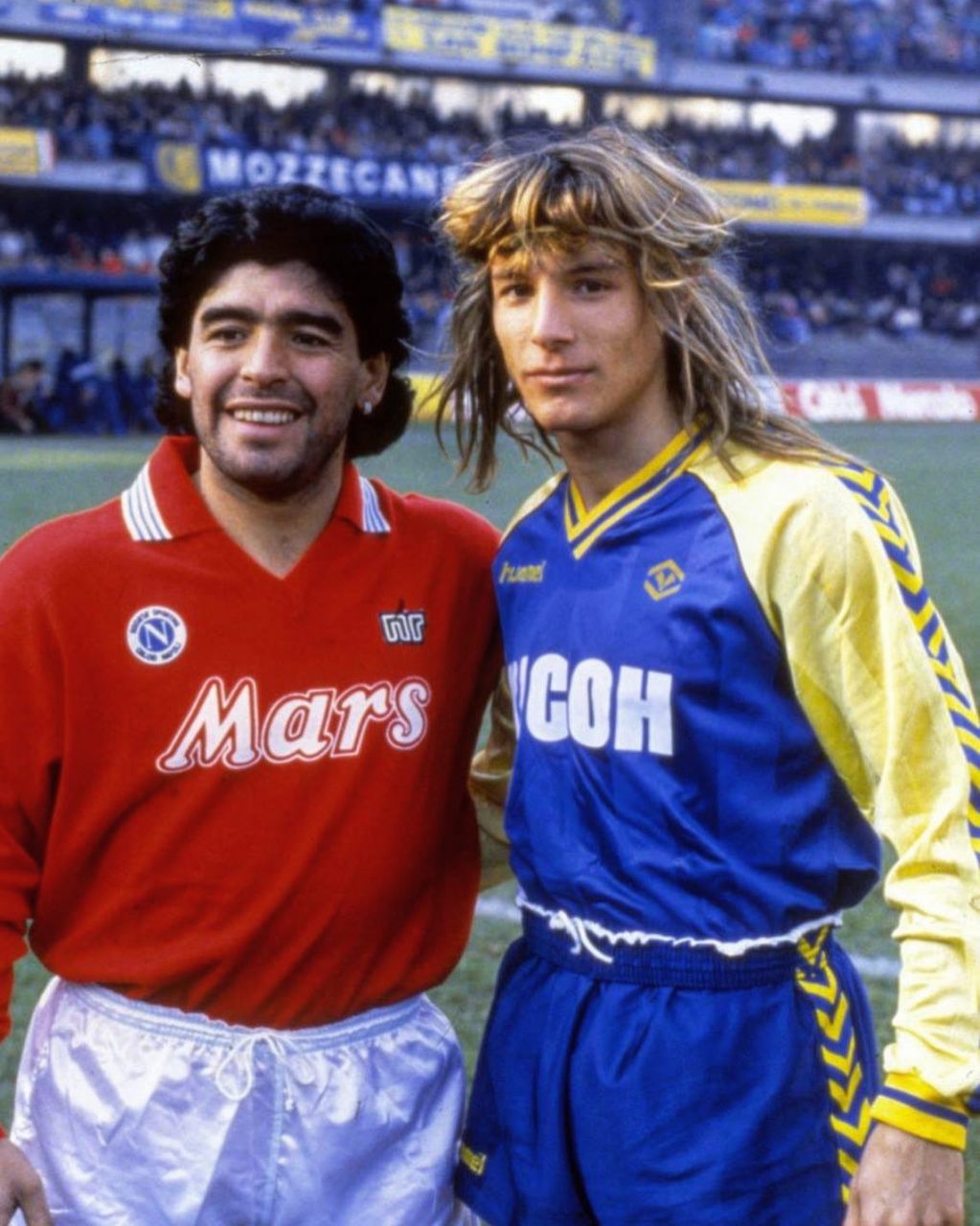 E’ morto Maradona, esordì al Bentegodi contro il Verona: “Riposa in pace, infinito Campione”