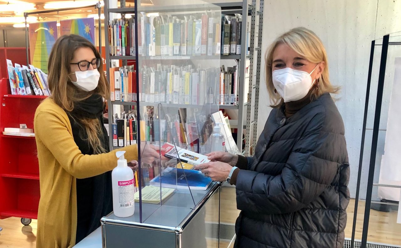 Servizio prestito libri e dvd alla biblioteca di Verona nuovamente attivo su prenotazione