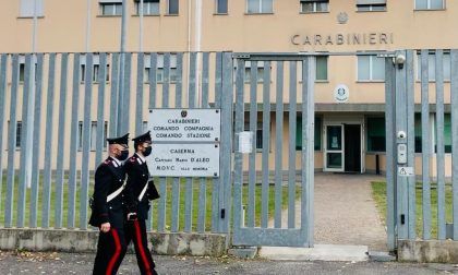 Adescata sul web da quattro ventenni, una 50enne spende 61mila euro per curare malattie inesistenti