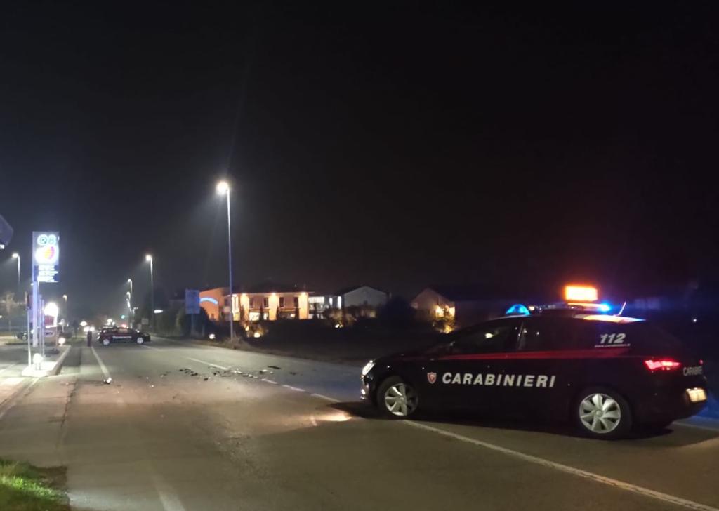 Tragedia a Pizzoletta: frontale tra auto e moto, morto un 28enne