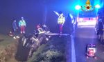 Incidente a Veronella: dopo lo scontro l'auto finisce nel fossato, due donne rimangono intrappolate