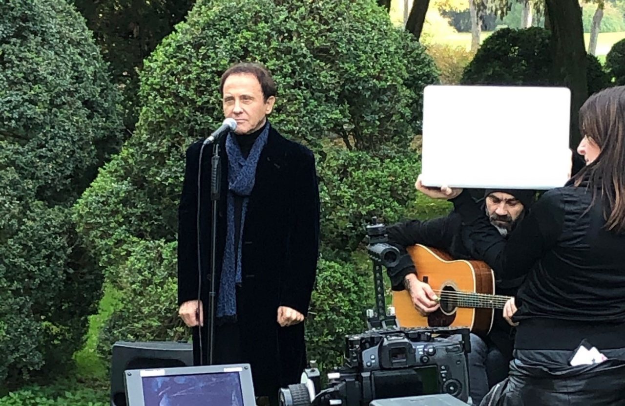 Parco Giardino Sigurtà tra le location del videoclip “Invisibili” di Roby Facchinetti VIDEO