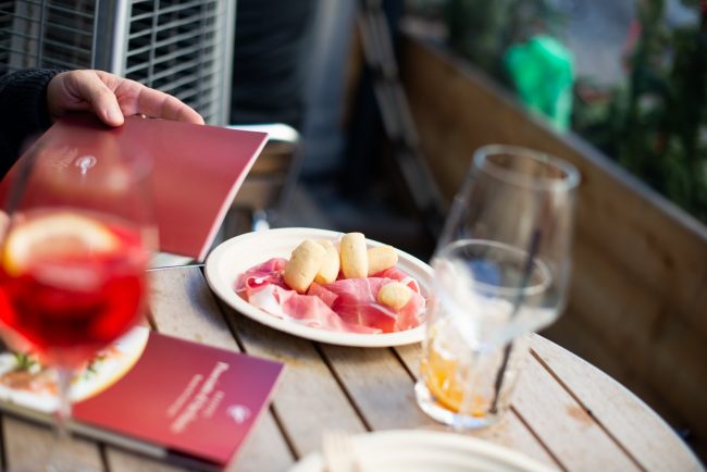 L’aperitivo arriva a casa con le box gourmet di San Daniele DOP