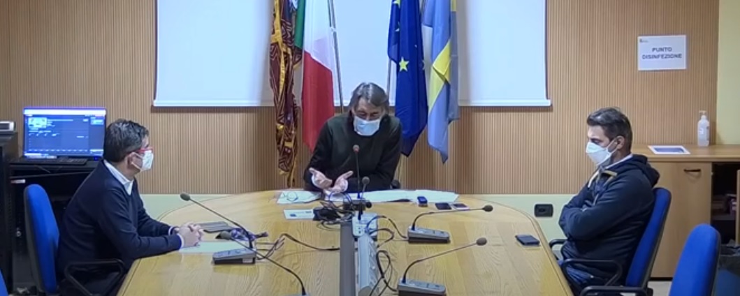 Shopping natalizio, ultima chiamata. Sboarina: “Rischio assembramenti, controlli serrati in centro”