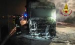 Camion in fiamme nel cuore della notte a Bussolengo FOTO E VIDEO