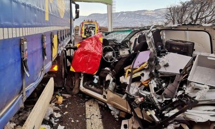 Tragedia sull'A22: scontro fra tir e furgone, morto un 31enne di Lazise