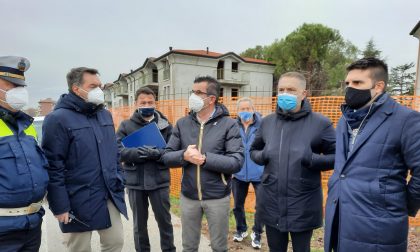 Cantiere abbandonato in Via Cernisone: proprietà non collabora, pronte le misure pesanti