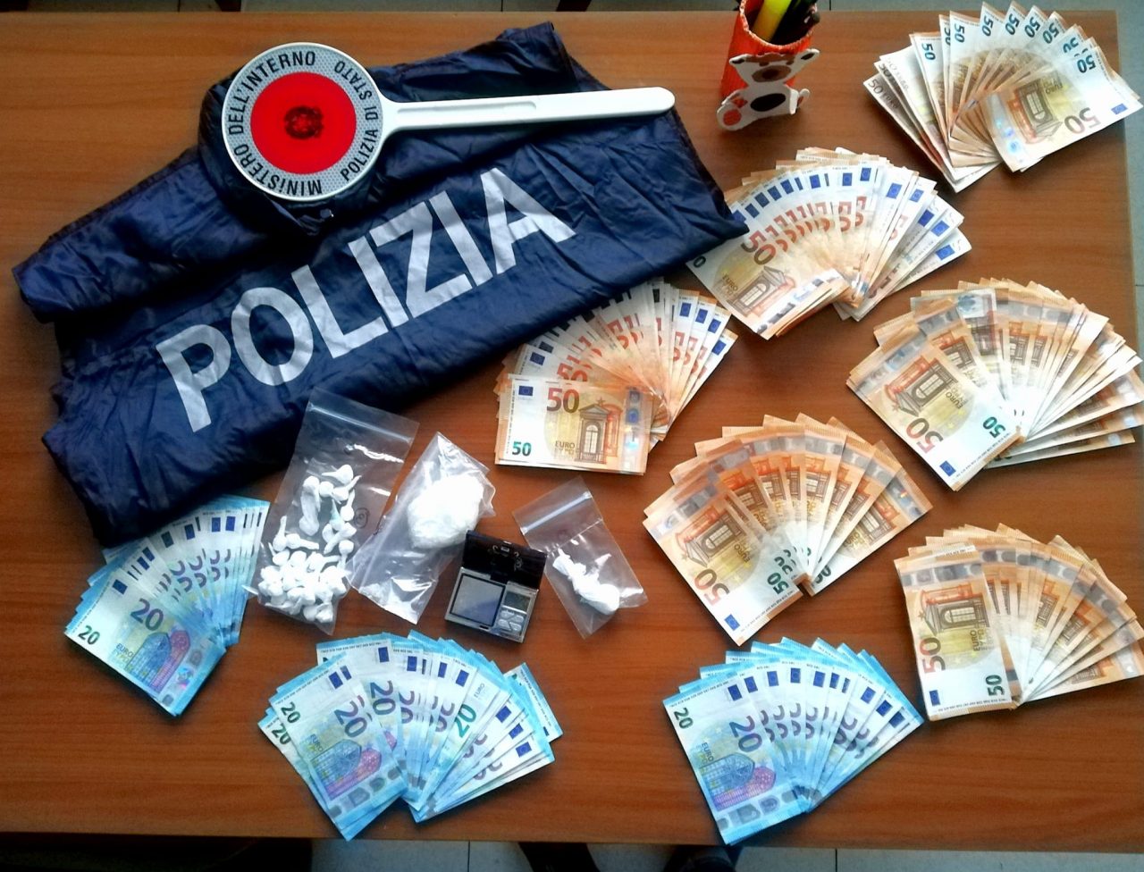 Scoperta centrale dello spaccio nel quartiere di Borgo Roma