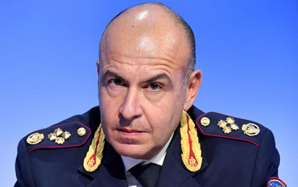 Vendono false polizze assicurative per automezzi: denunciate due persone