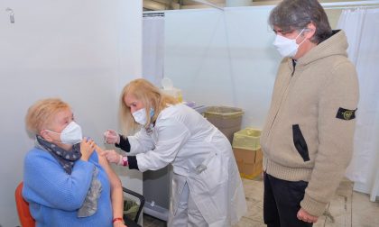 Vaccini anti Covid: si parte oggi con gli over 80enni
