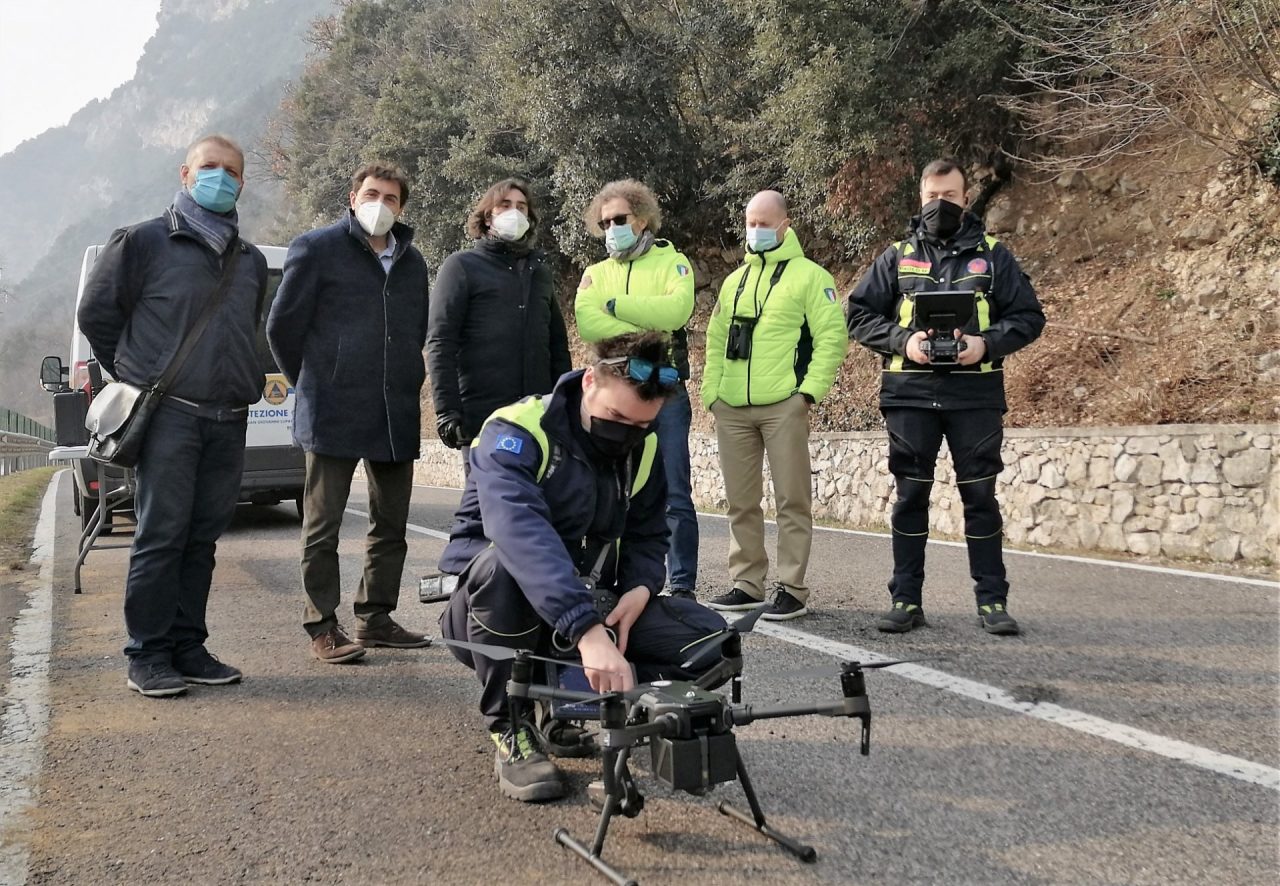 Caduta massi sulla Sp 11: sopralluogo con il drone