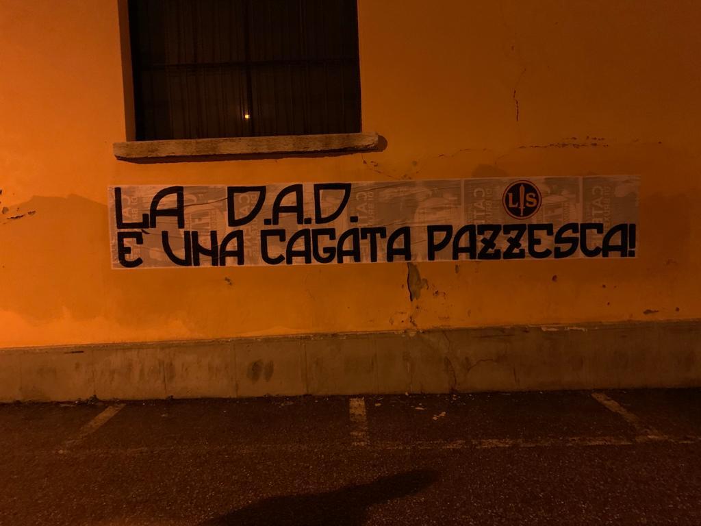 “La didattica a distanza è una ca…ata pazzesca”