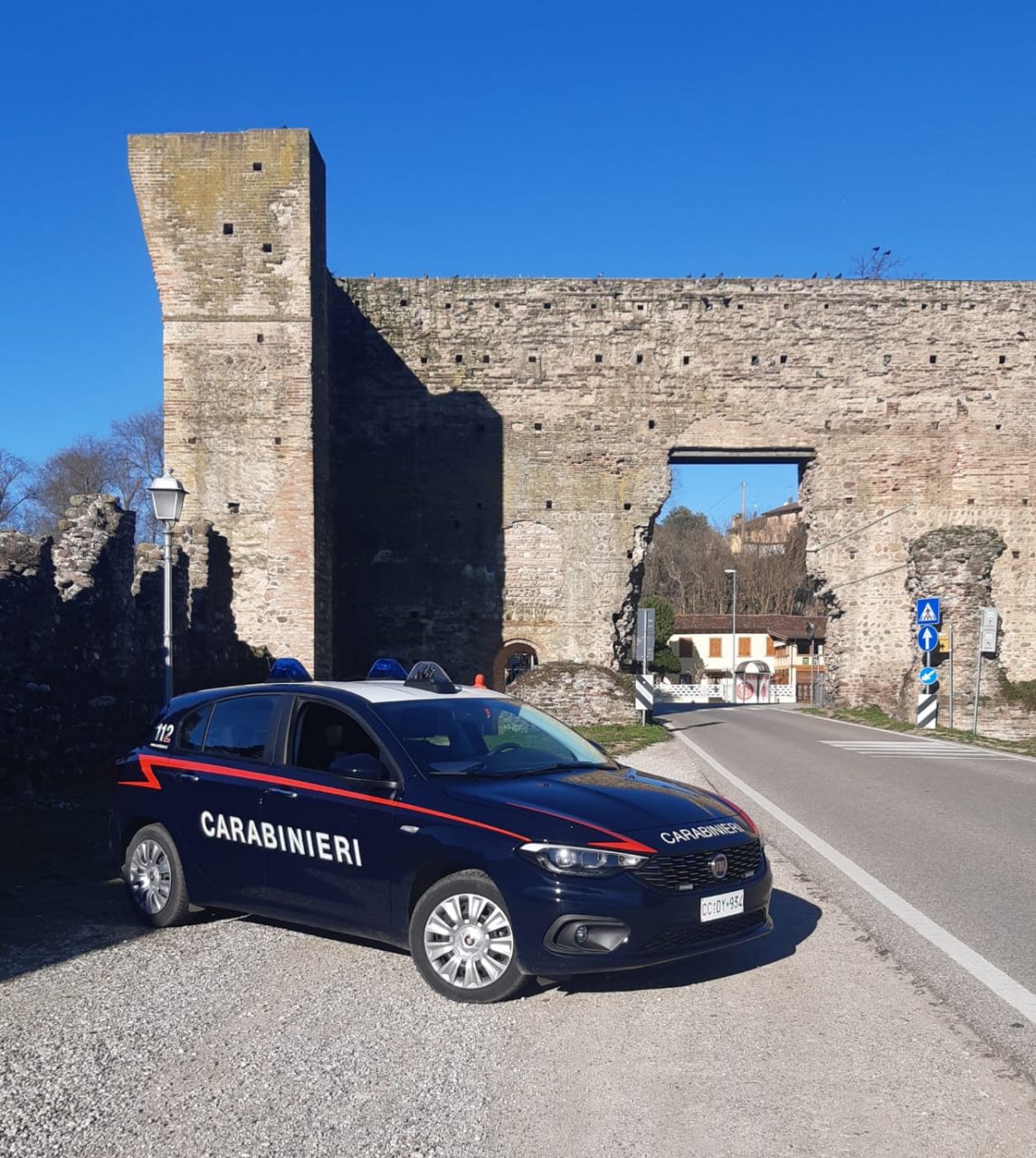 Maltratta e chiede denaro alla madre per dieci anni, arrestato 46enne