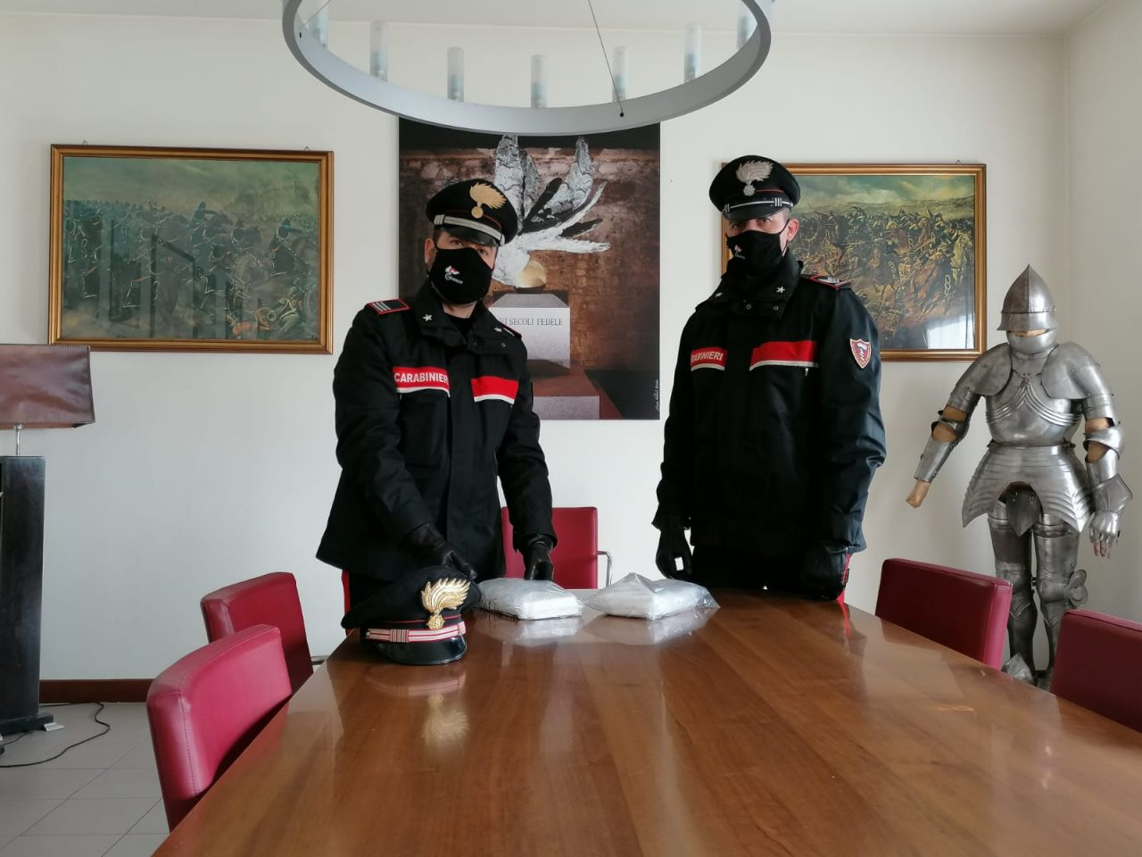 Scoperta della cocaina nel sottofondo dell’auto, altro colpo inferto ai “fratelli droga”