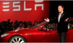 Tesla sorpassa Facebook, il prezzo per azione arriva a 880 dollari