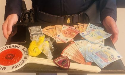 Fermato pusher a Borgo Roma, nell'appartamento trovata la droga e oltre 1400 euro