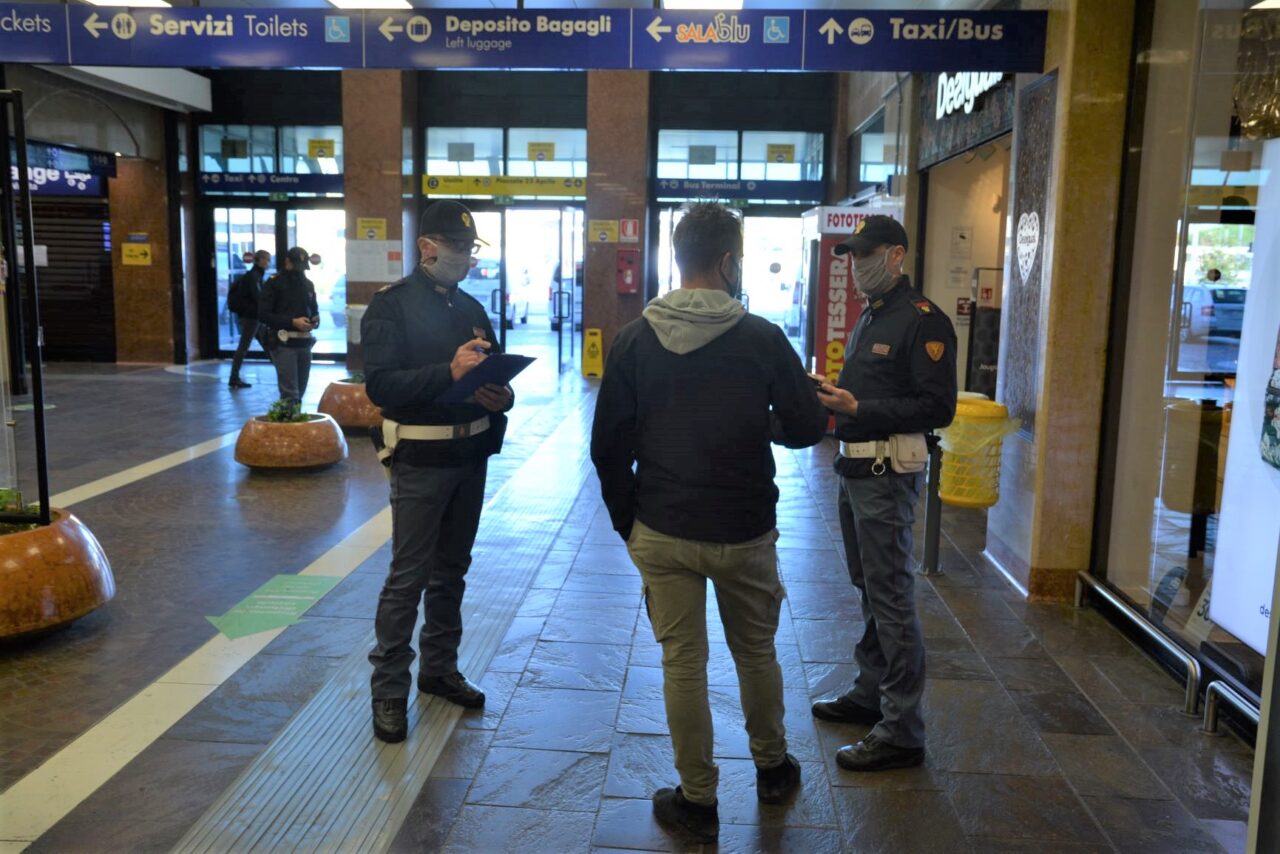Era ricercato da 8 anni: arrestato dalla Polizia nella stazione ferroviaria di Verona Porta Nuova