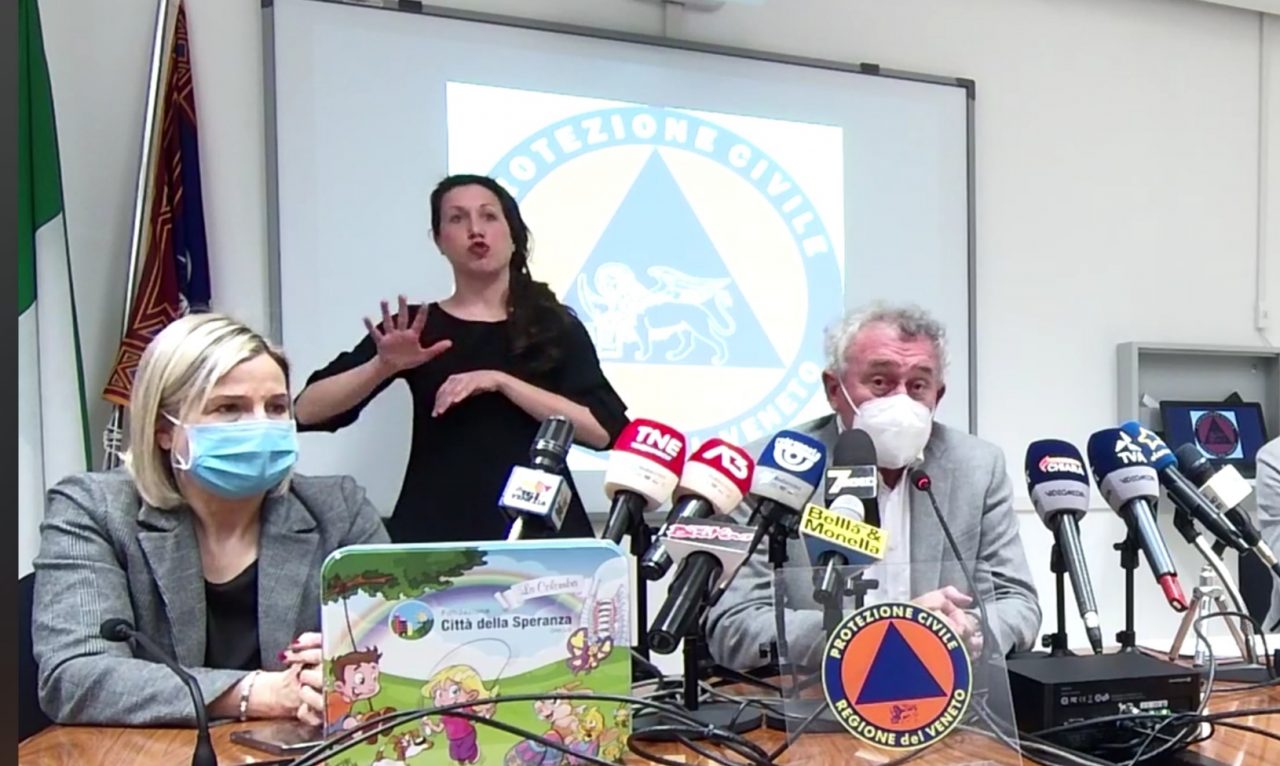 Flor: “Da domani somministreremo tutti i vaccini che arrivano, previste 370mila dosi da qui a fine mese”