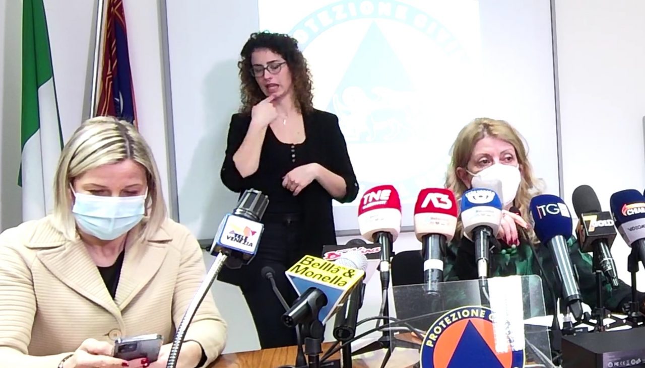 Scuole chiuse dalla seconda media in tre distretti del Veneto: ecco quali