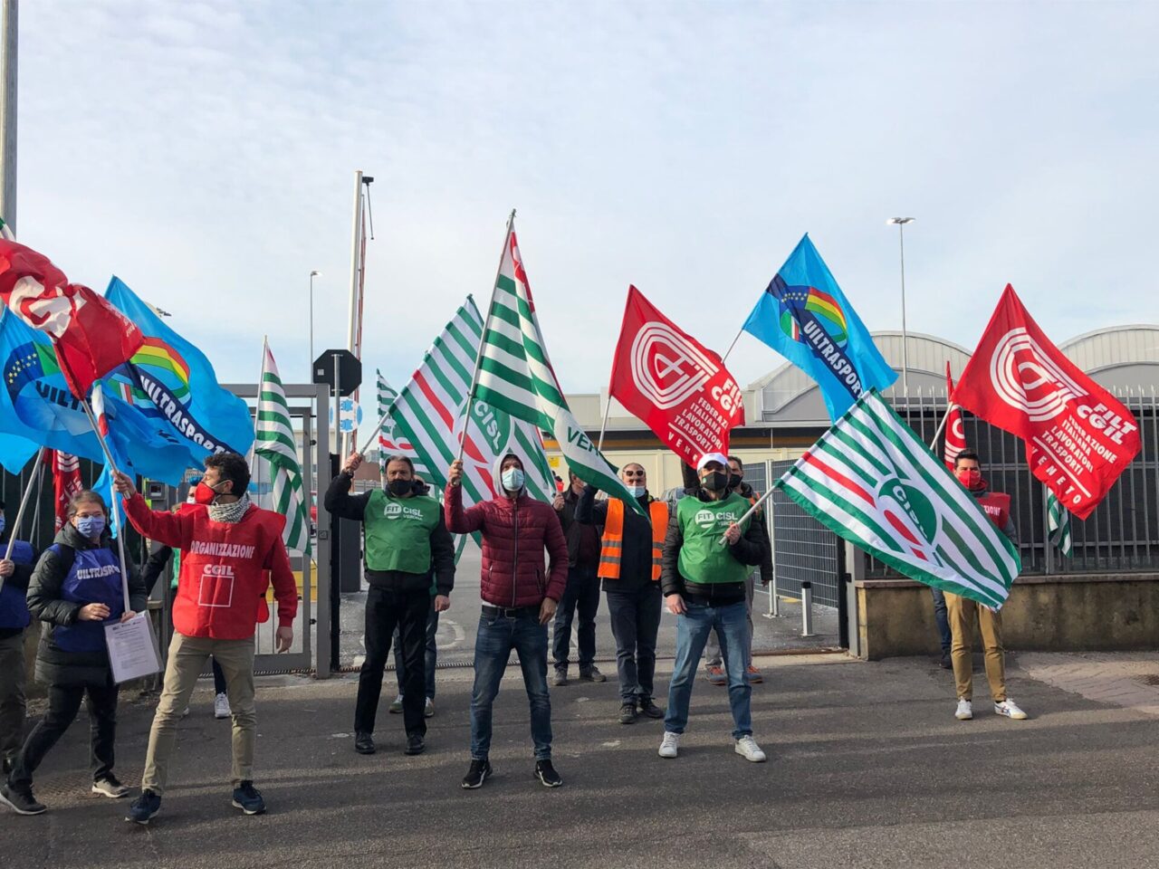 Sciopero dipendenti Amazon: la protesta dei lavoratori veronesi