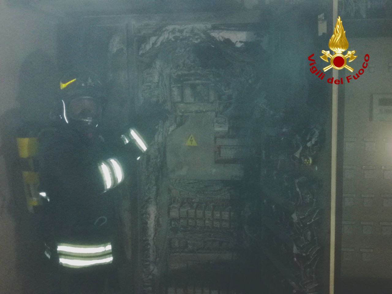 Principio di incendio al Centro Formazione all’ospedale di Borgo Trento: evacuato il personale