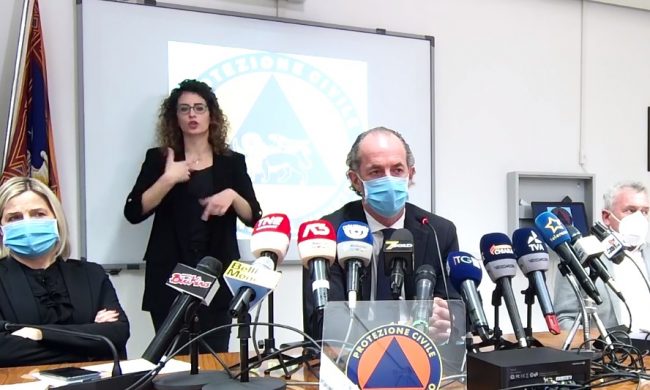 Zaia: “Boom di nuovi ricoveri, riattiviamo i Covid Hospital” | +1.901 positivi | Dati 16 marzo 2021