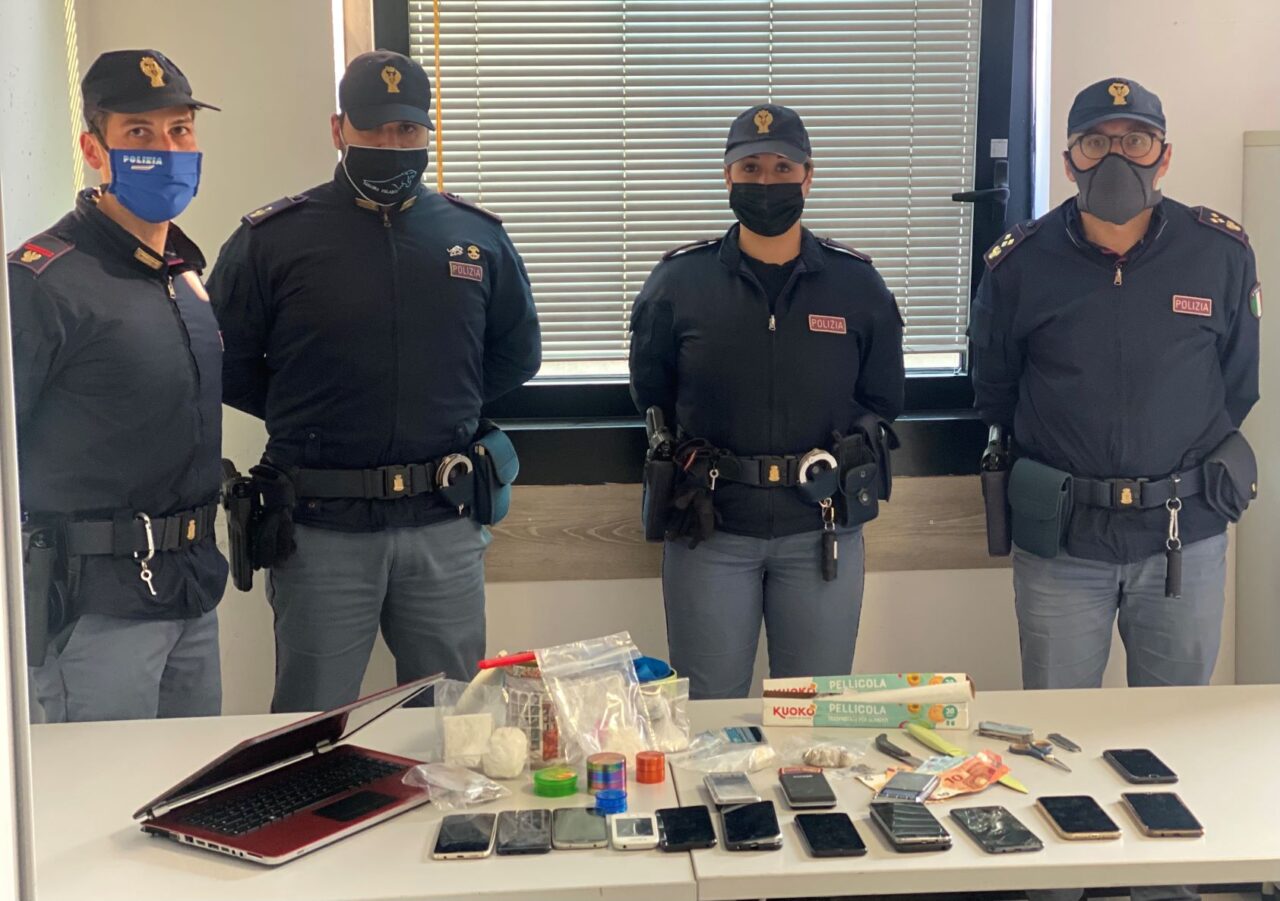 Arrestata due volte in due settimane, “Lady Coca” ci ricasca ma viene beccata