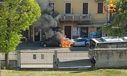 Attimi di paura a Verona: in fiamme due auto, danneggiate le vetrate di alcuni negozi
