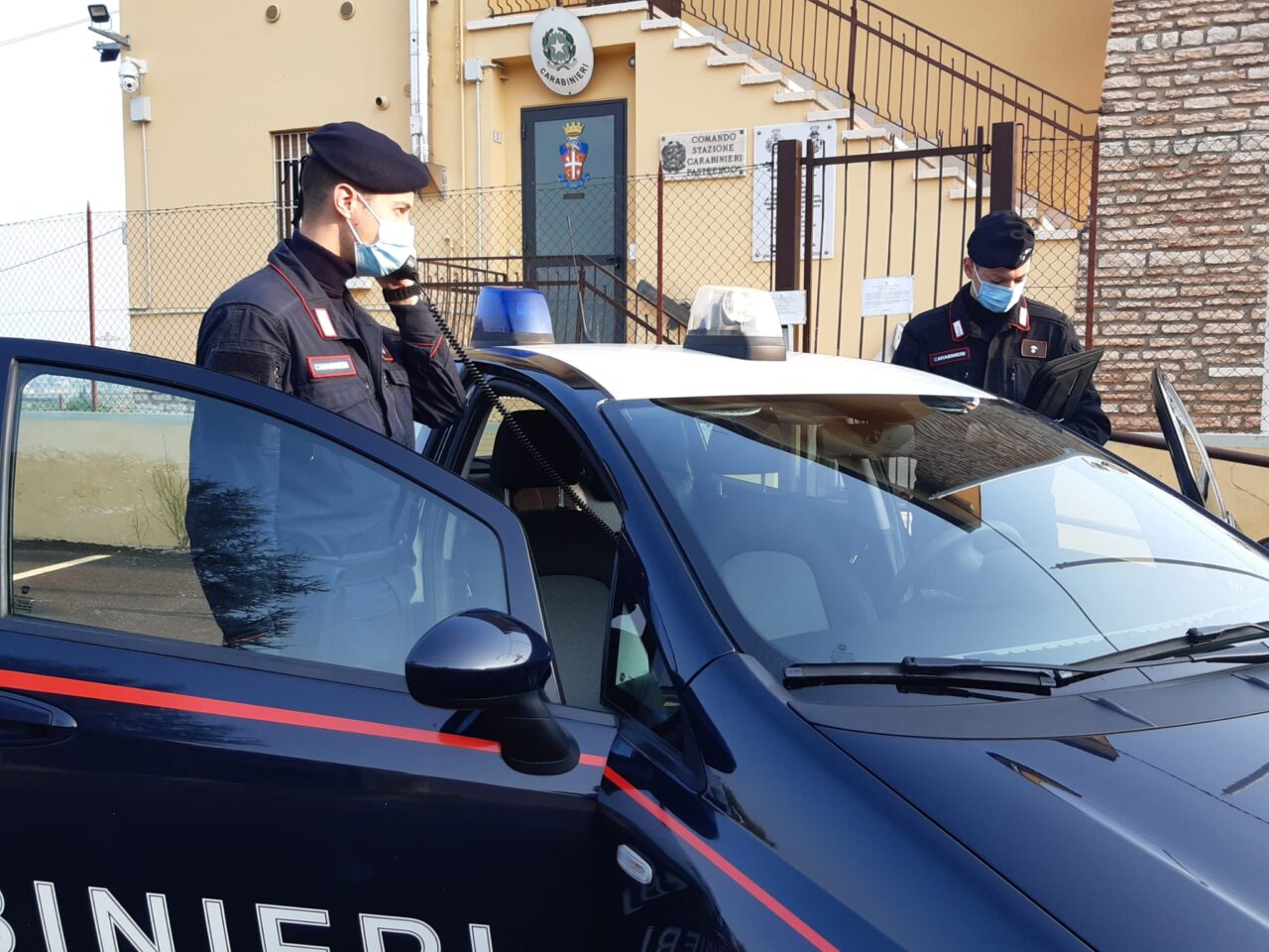 Fornisce false generalità ai Carabinieri: aveva il permesso di soggiorno scaduto