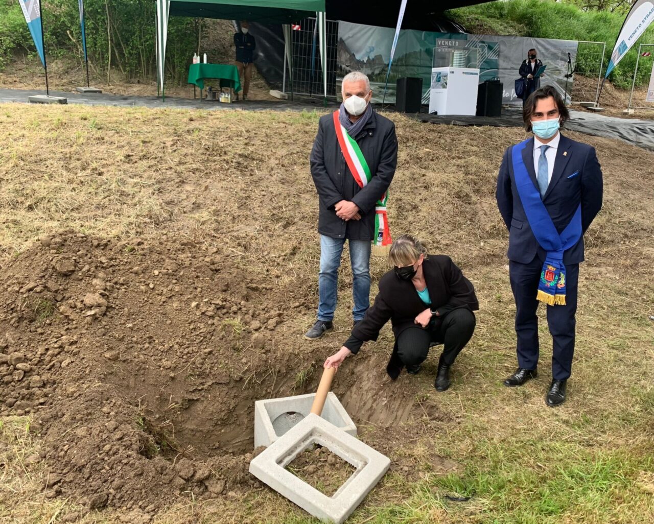 Le foto della posa della prima pietra dei lavori di messa in sicurezza del ponte Limoni