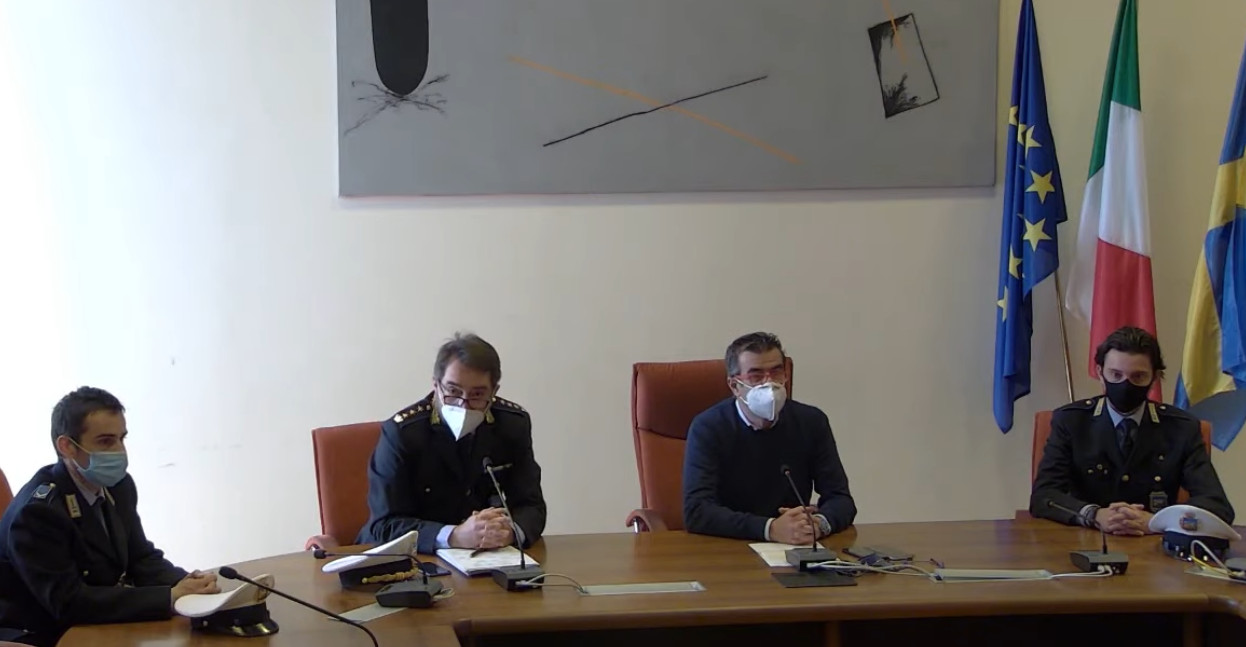 Scoperti altri due prestanome insieme al 77enne, a loro carico un parco veicolare di oltre 250mila euro
