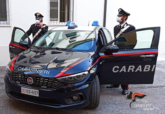 Trovati in possesso di due auto e otto e-bike rubate: due arrestati