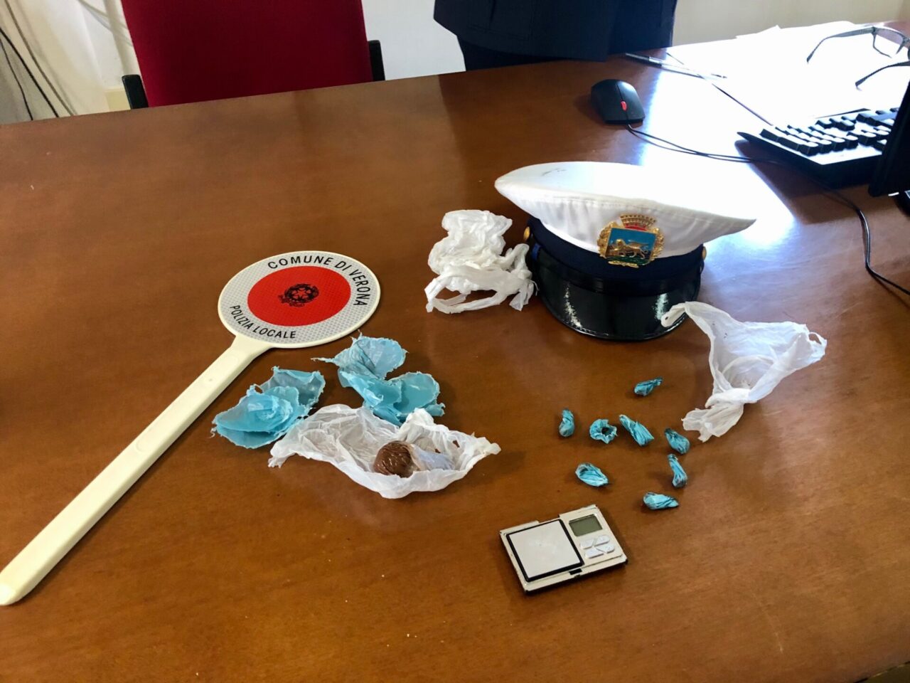 Immobile degradato usato per spacciare droga: arrestato pusher di eroina