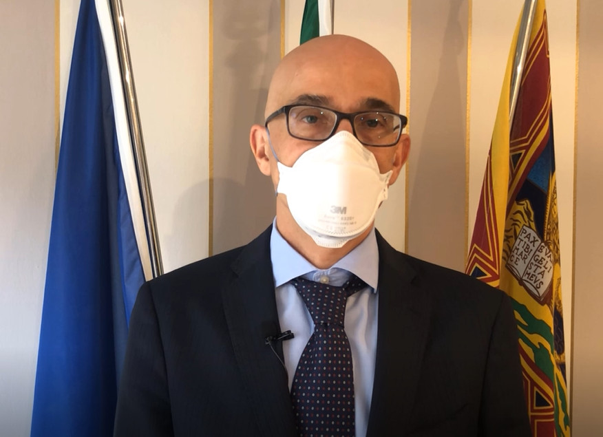 Appello di Girardi agli over 70: “Prenotatevi e venite a vaccinarvi, ci sono posti a disposizione”