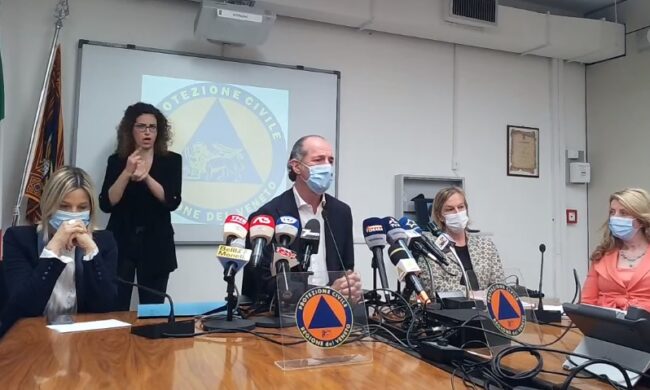 Zaia: “Vaccini potrebbero essere meno efficaci con variante indiana” | +848 positivi Covid| Dati 27 aprile 2021