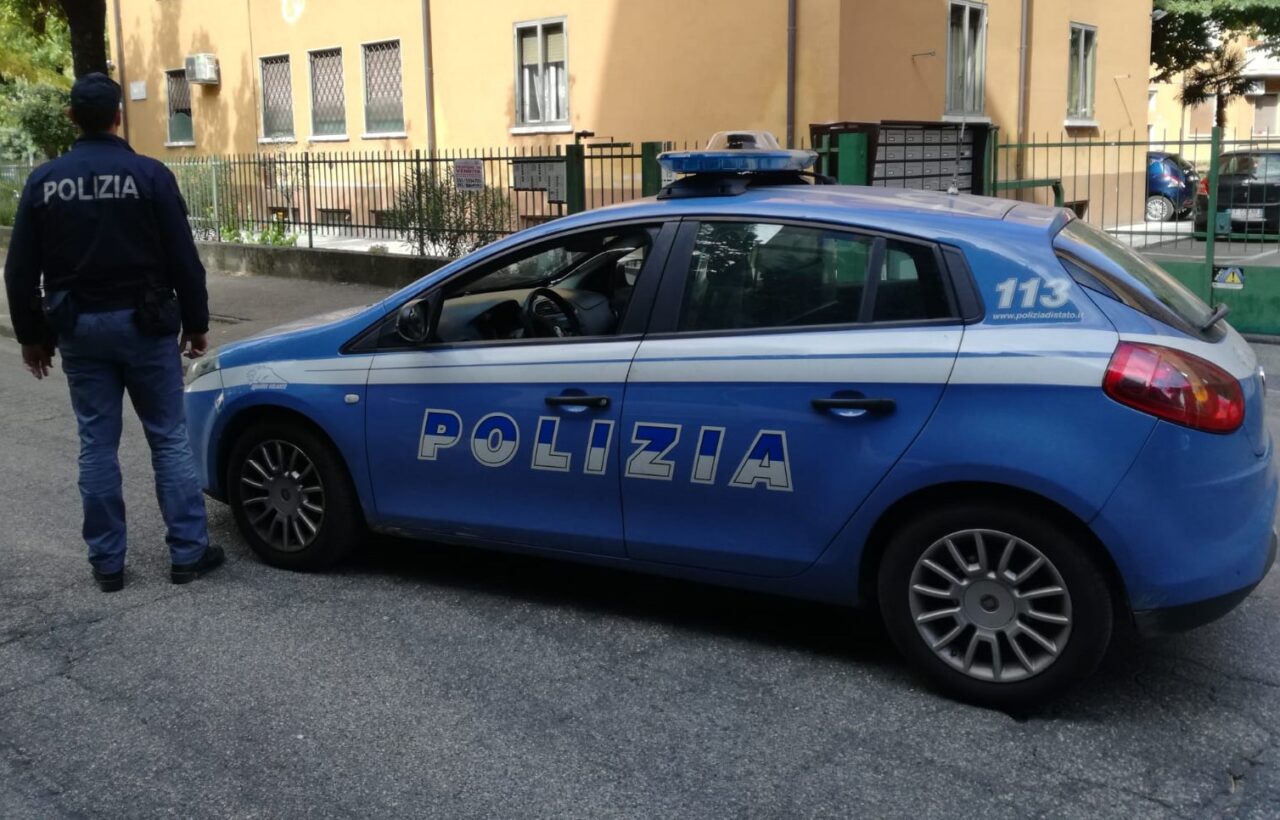 Anziana eroica non ci casca e chiama la Polizia: i due truffatori finiscono in manette