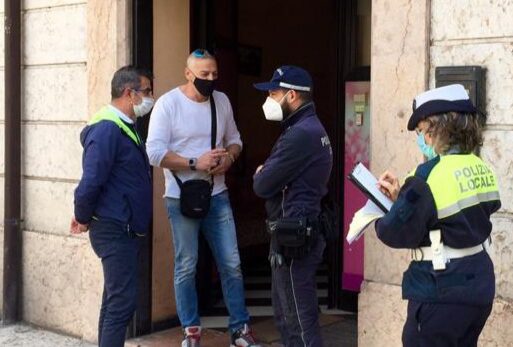 Proseguono i controlli nei negozi etnici, verifiche in Borgo Venezia
