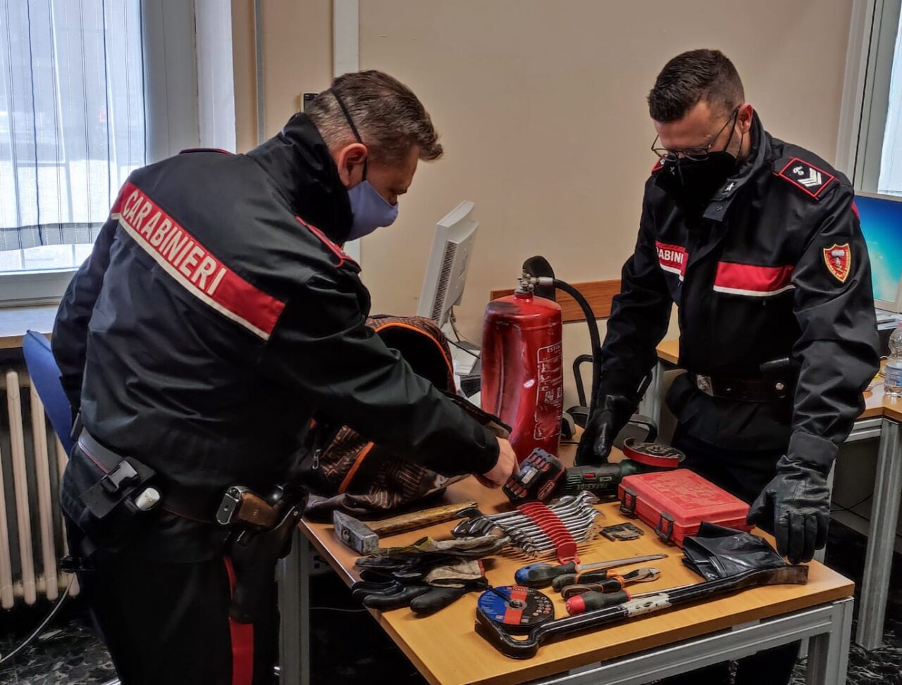 Non si ferma all’alt e parte l’inseguimento a folle velocità, scene da film nel veronese